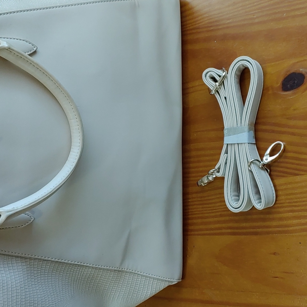 JustFab Large Purse - Picture 6 of 8
